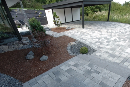 polaganje tlakovcev 1